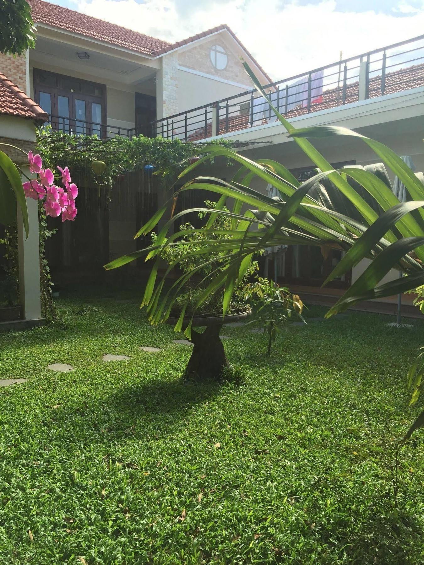 Galaxy Homestay Hội An Buitenkant foto